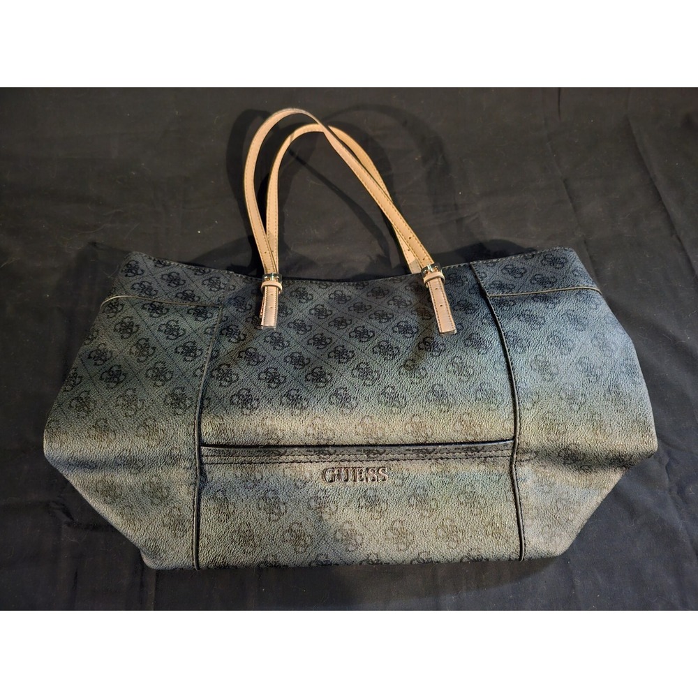 Guess Delaney Large Tote - Picture 4 of 5